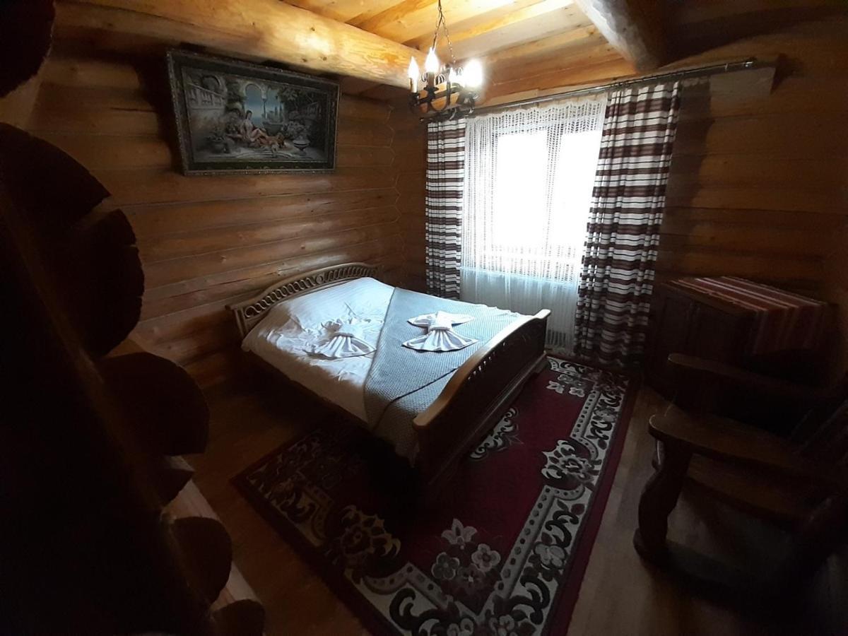 Guest House Dikiy Zrub Vorokhta Exterior photo